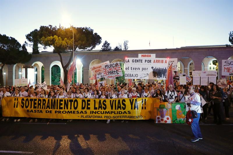  Eurochamber verteidigt, dass die Verlegung der AVE in Murcia "die einzige Option ist"
