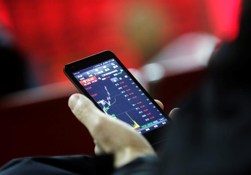  Die Shanghai Stock Exchange schlieÃŸt die Sitzung mit einem Anstieg von 0,06 Prozent und Shenzhen fÃ¤llt