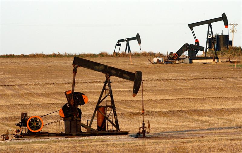  Texas Oil erÃ¶ffnet mit einem RÃ¼ckgang von 0,85% auf 56,07 USD